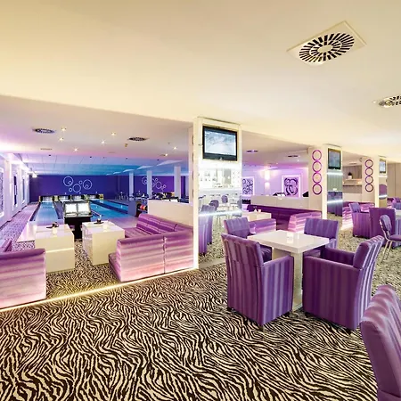 Feriehus At Der Valk Resort, Linstow *